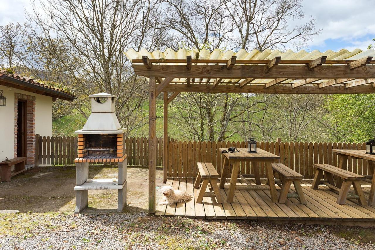 Casas Rurales Pandesiertos กังกัส เด โอนิส ภายนอก รูปภาพ